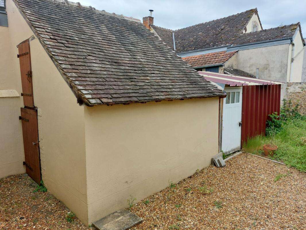Maison à BONNETABLE