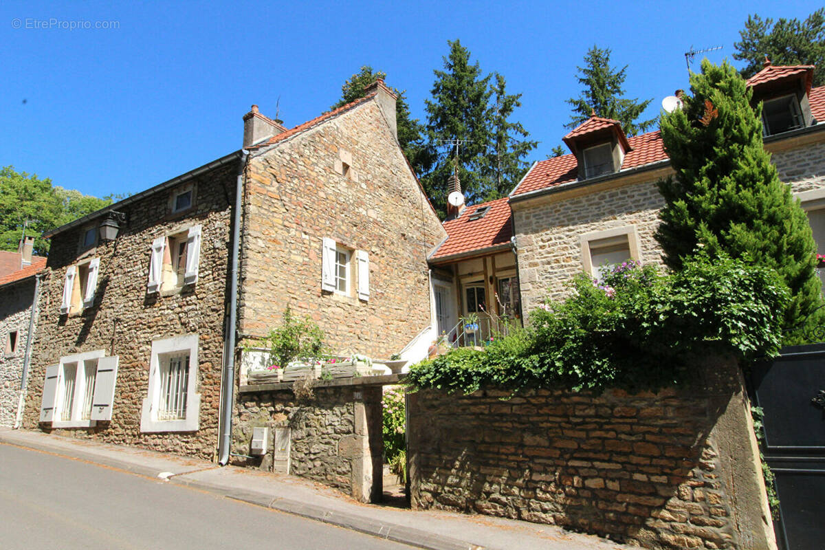Maison à FIXIN
