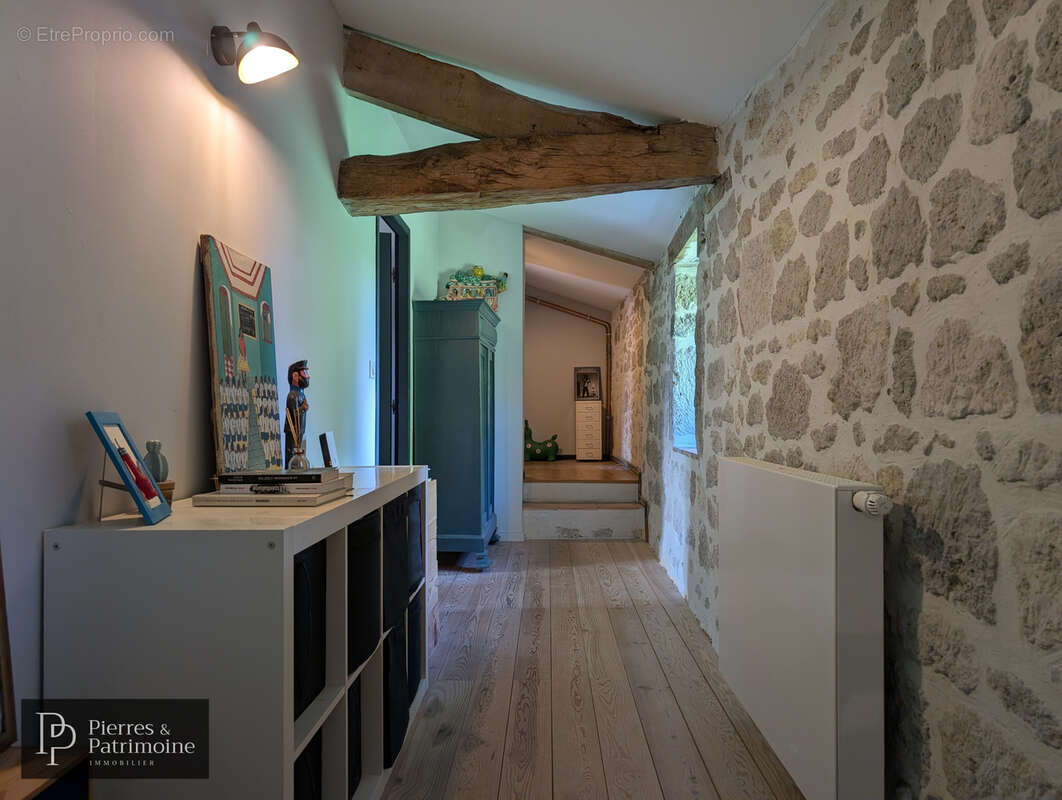 Maison à LASSERRE