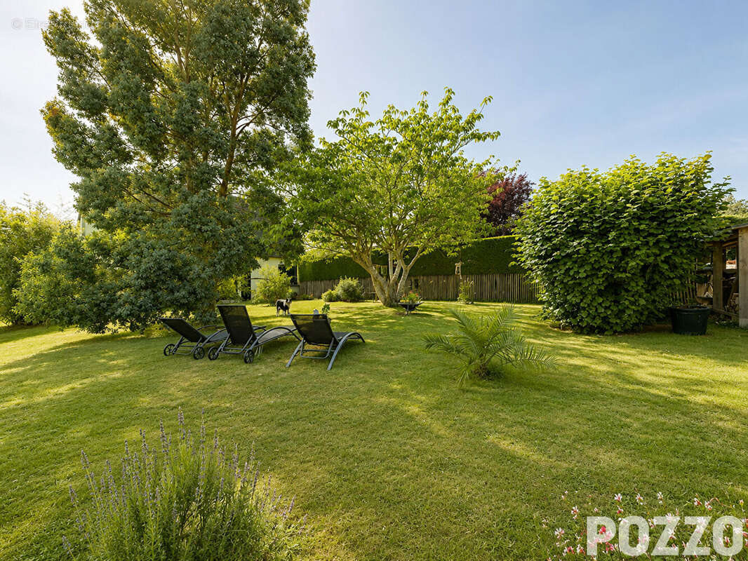EN EXCLUSIVITÉ  Maison familiale avec jardin à Donville-les-Bains - photo 13