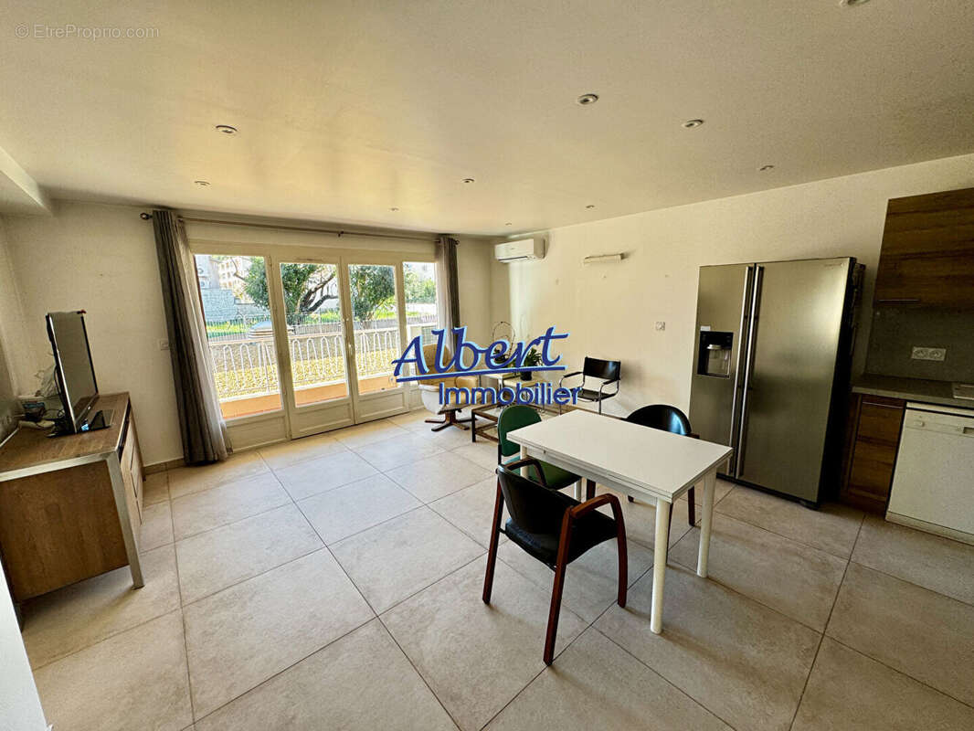 Appartement à SANARY-SUR-MER