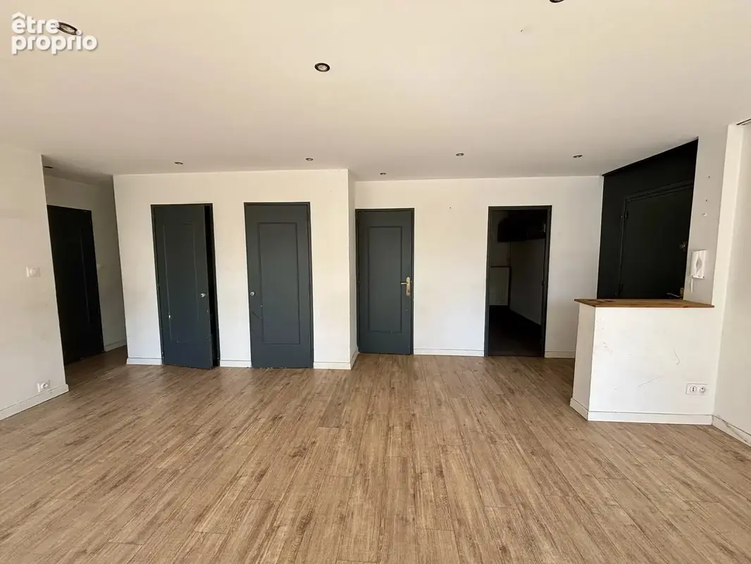T4 avec balcon et parking dans résidence sécurisée - photo 4