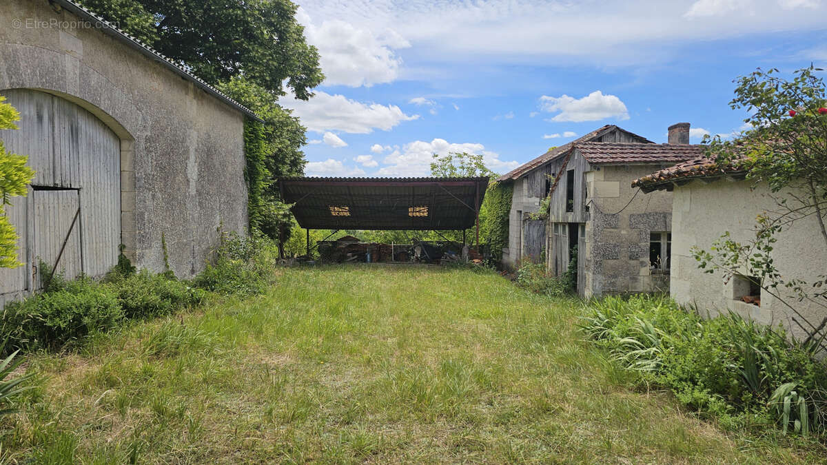 Maison à GRAND-BRASSAC