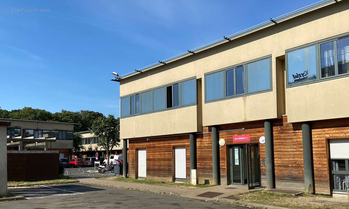 Opportunité d'investissement a LE BLANC MESNIL 93150 - photo 2