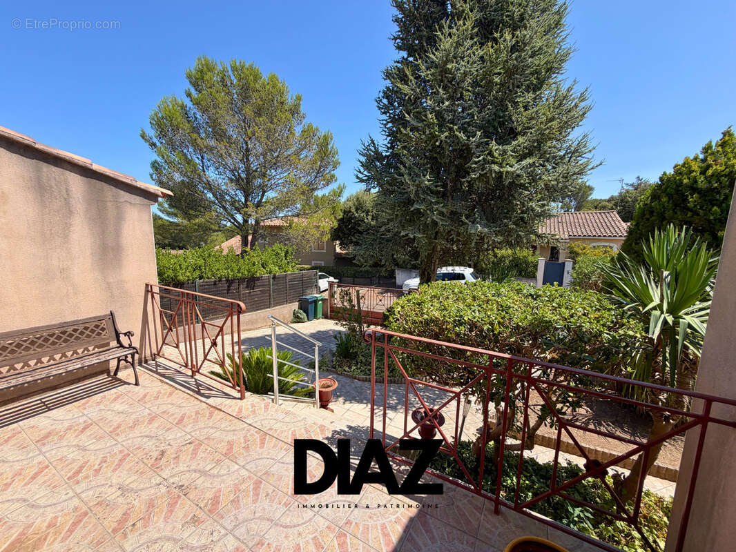 À VENDRE   NÎMES VACQUEROLLES Villa 4 pièces   86 m2   Terrain de 450 m2   299 250 € - photo 12
