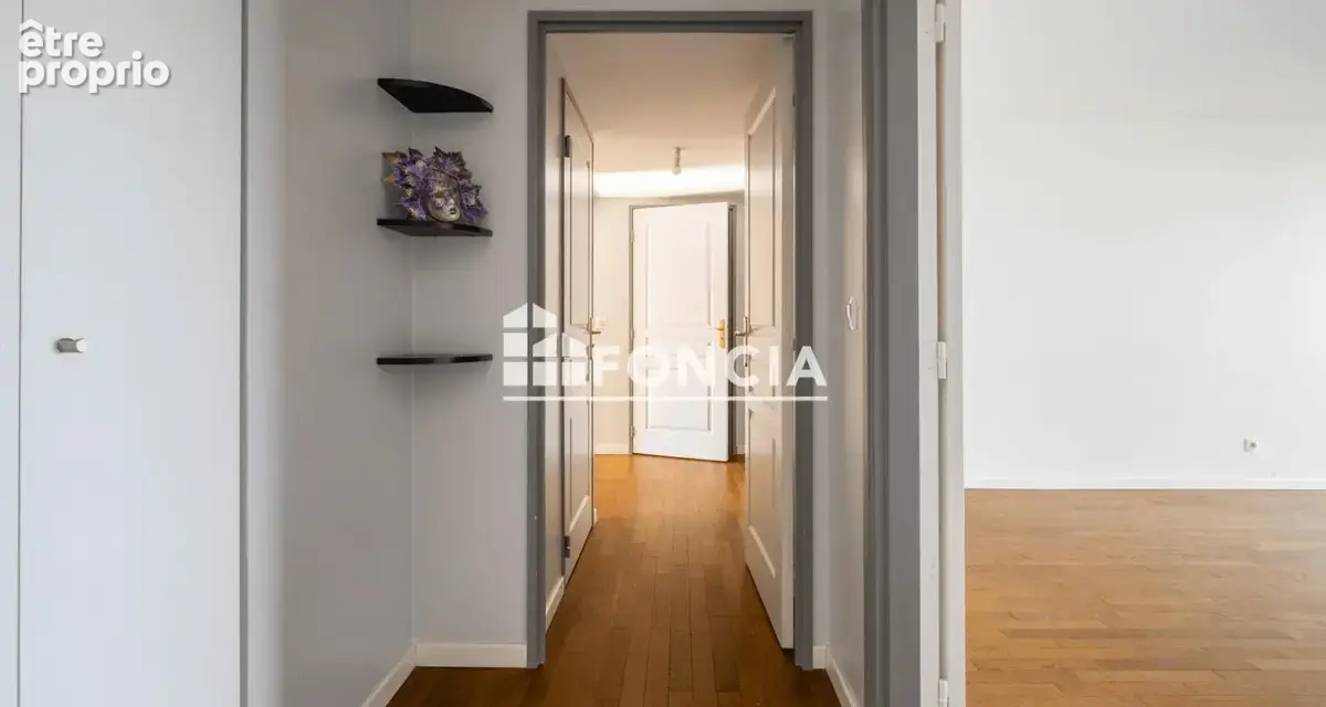 Appartement 4 pièces récent Quartier du Lycée DESCARTES - photo 10