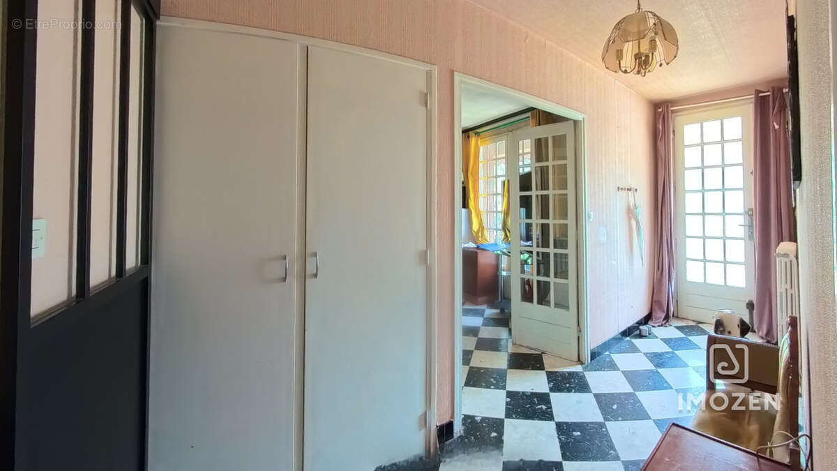 Maison familiale de type 6 avec piscine et garage - photo 9