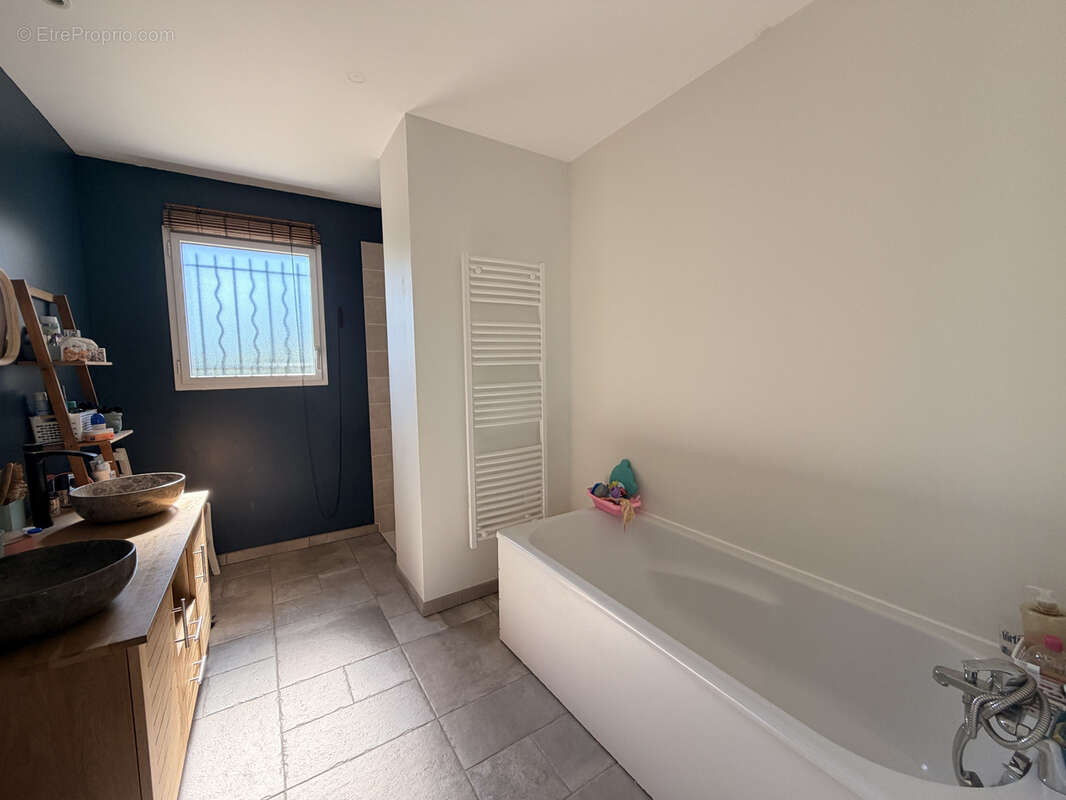 Maison contemporaine de plain-pied   99 m2   3 chambres   Belmont-Bretenoux - photo 8