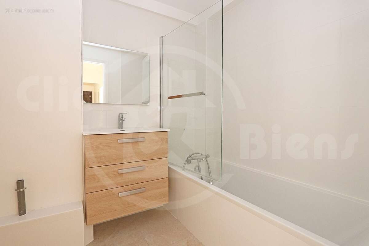 Appartement à VERSAILLES