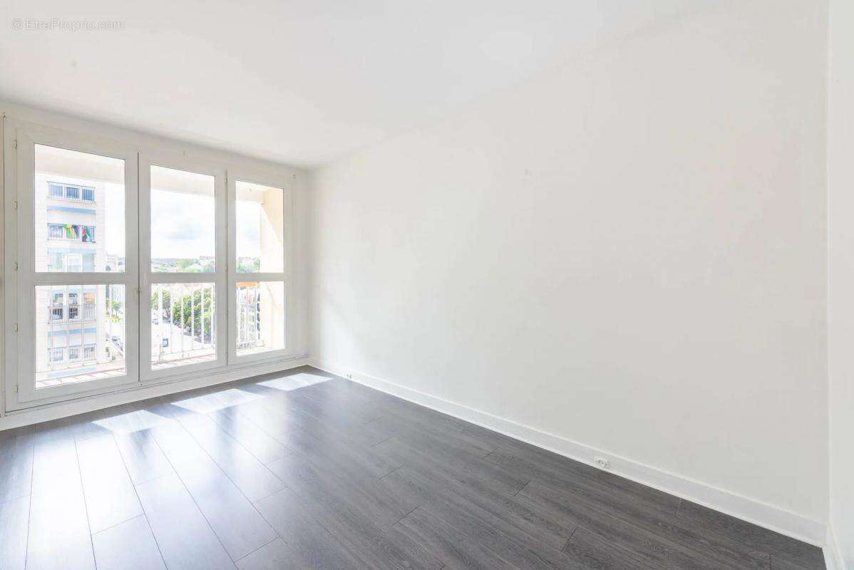 Appartement à CHAVILLE