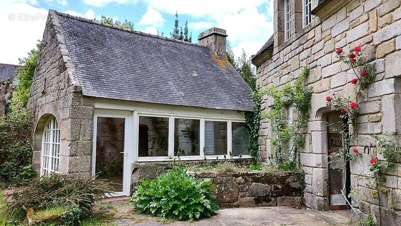Maison à LOCRONAN