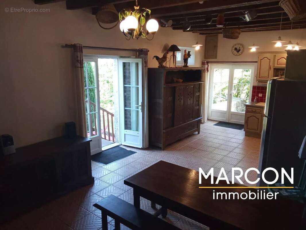 Maison 289 m² à Ajain  - photo 22