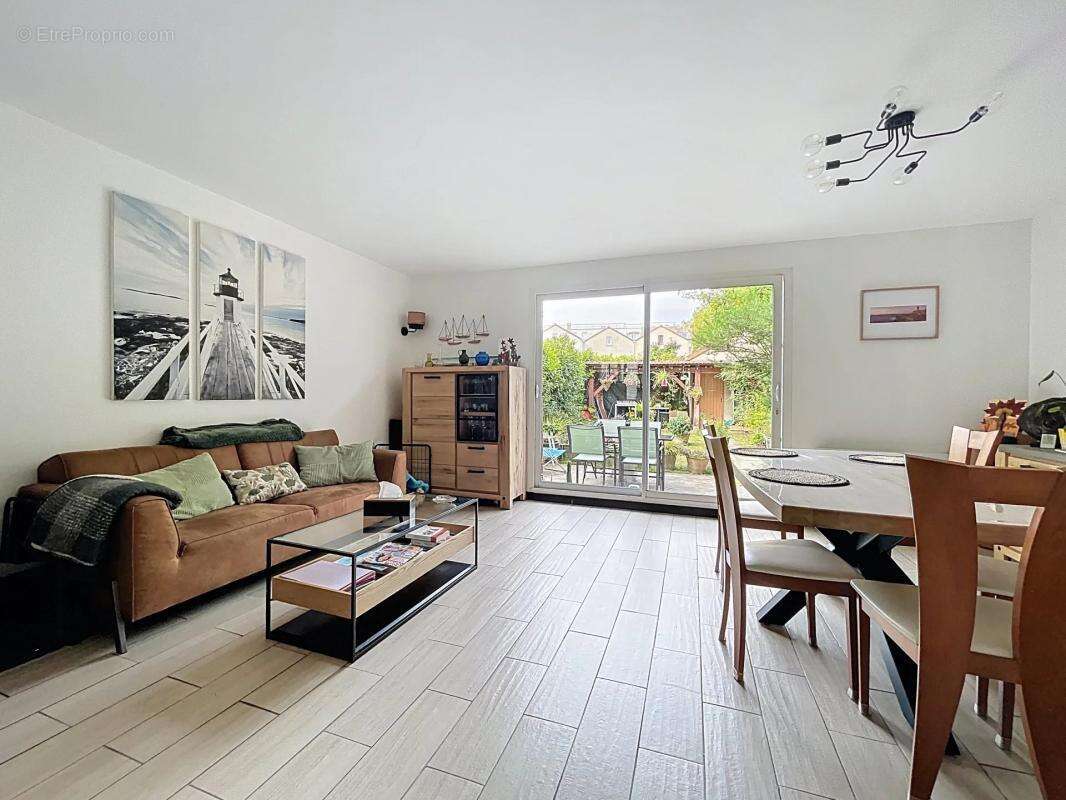 Maison à MONTIGNY-LE-BRETONNEUX