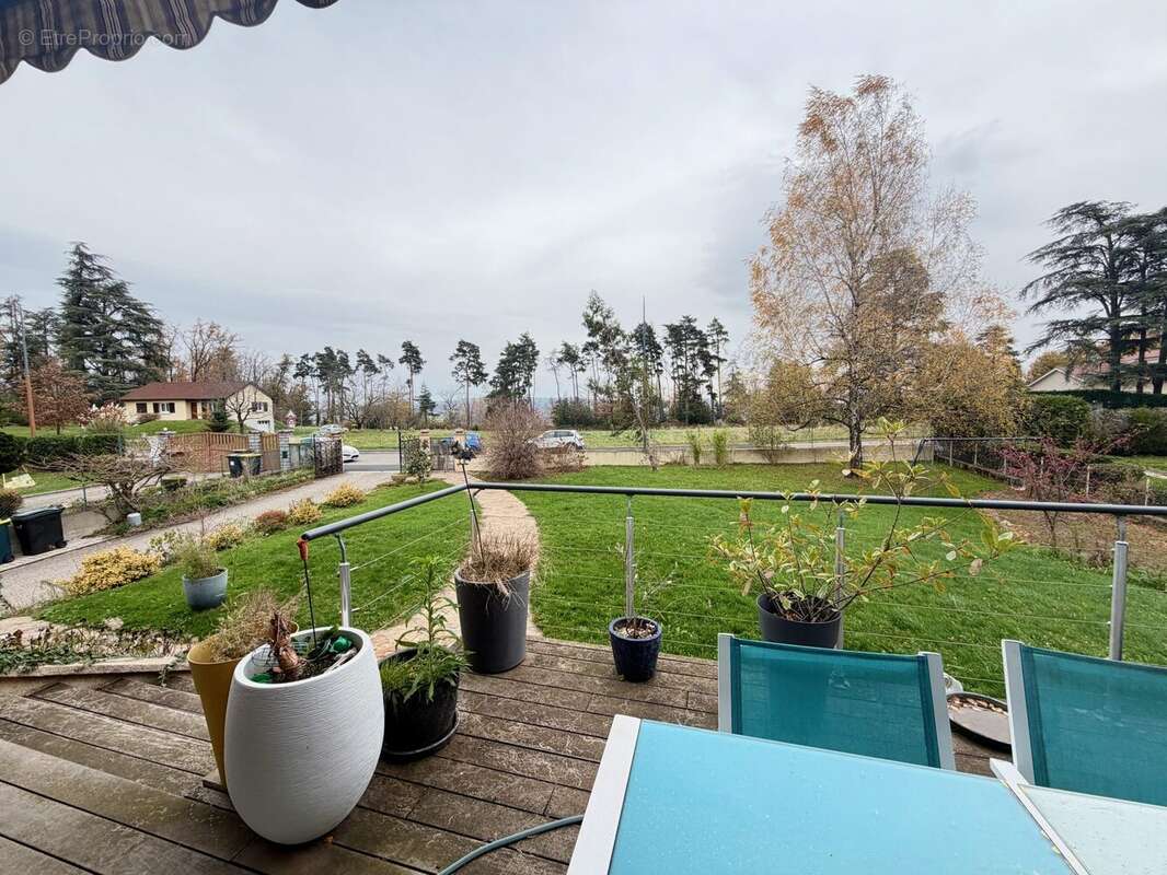 Maison à SAINT-GENEST-LERPT