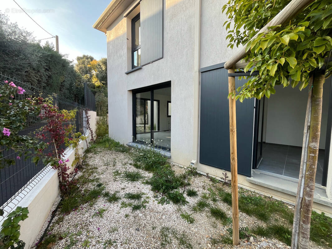 Appartement à SIX-FOURS-LES-PLAGES