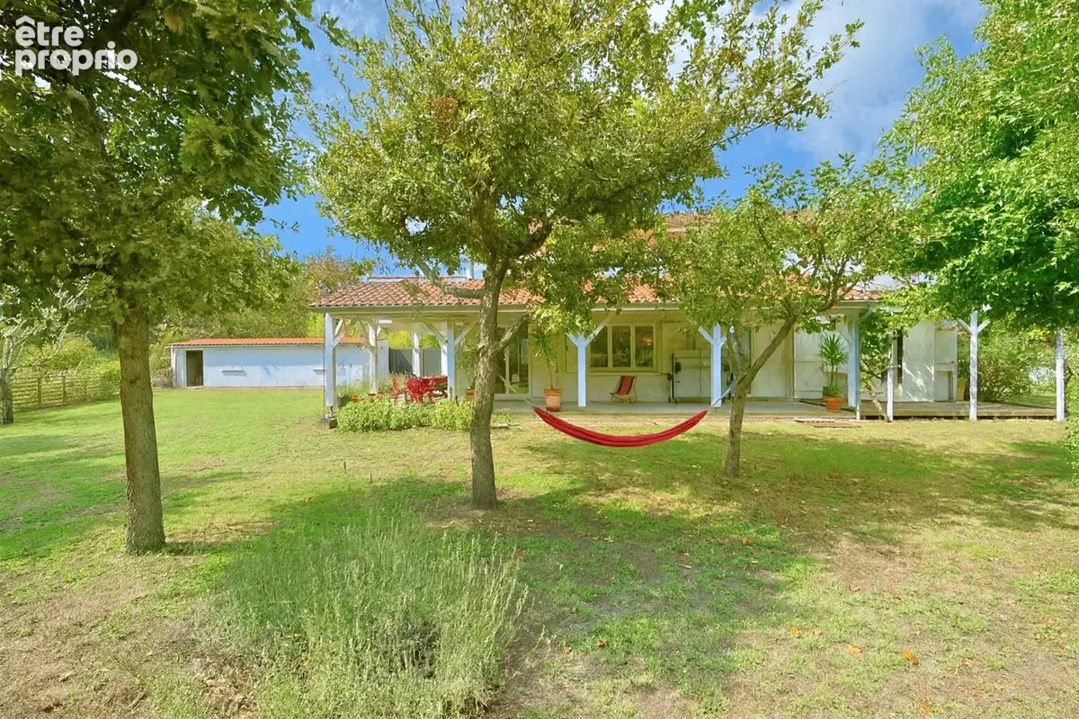 Maison à SAINT-JULIEN-EN-BORN
