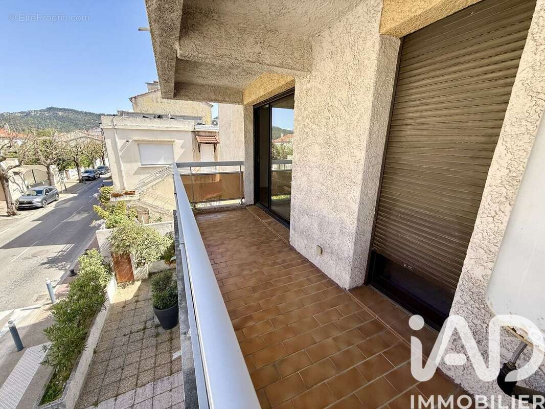 Photo 8 - Appartement à ROQUEFORT-LA-BEDOULE