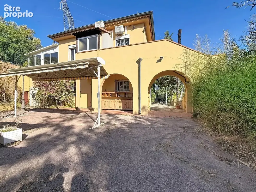 Saint-Roman de Bellet - Maison Niçoise - 6 Pièces - 228 m² - photo 2