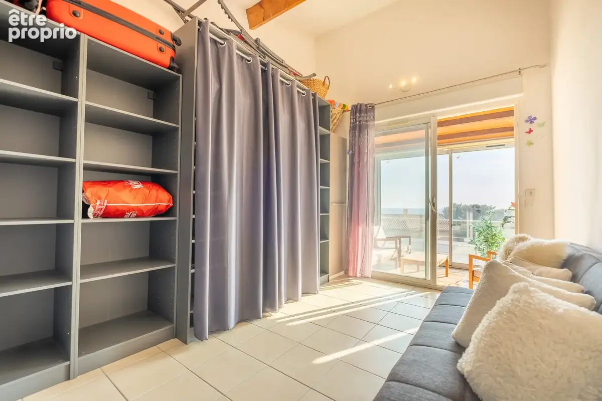 Proche calanques et commerces, exceptionnel T3/4 en duplex avec vue mer et 2 parkings - photo 14