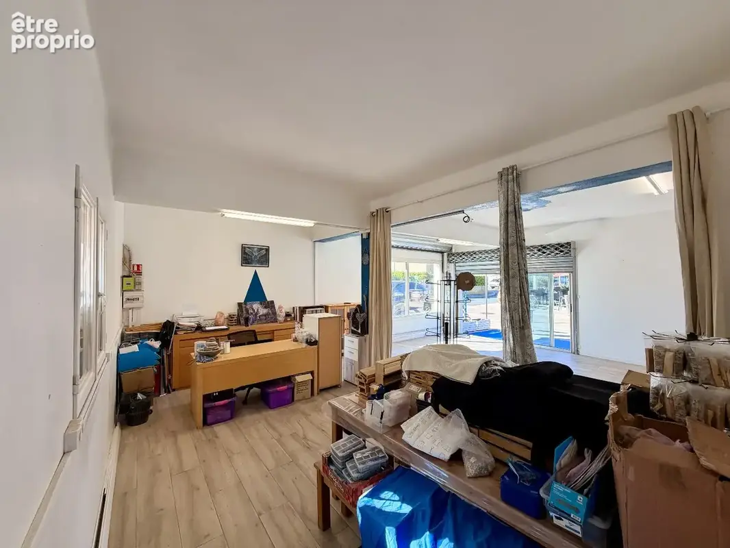 Local commercial - photo 5