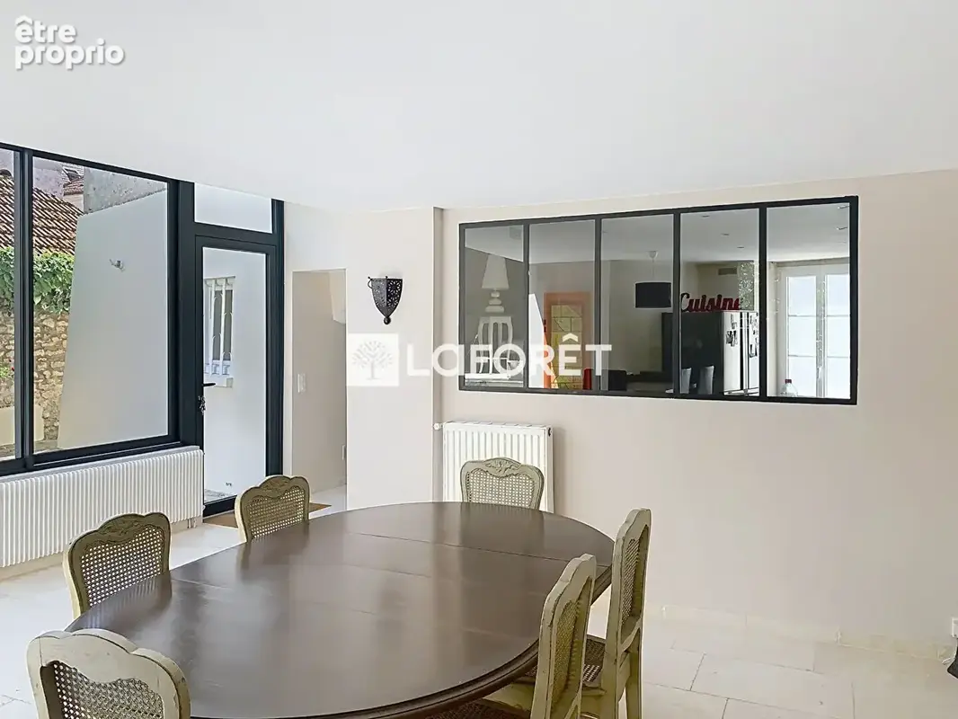 Maison de 8 pièce(s) 189 m²  "Toutes commodités à pied" - photo 8