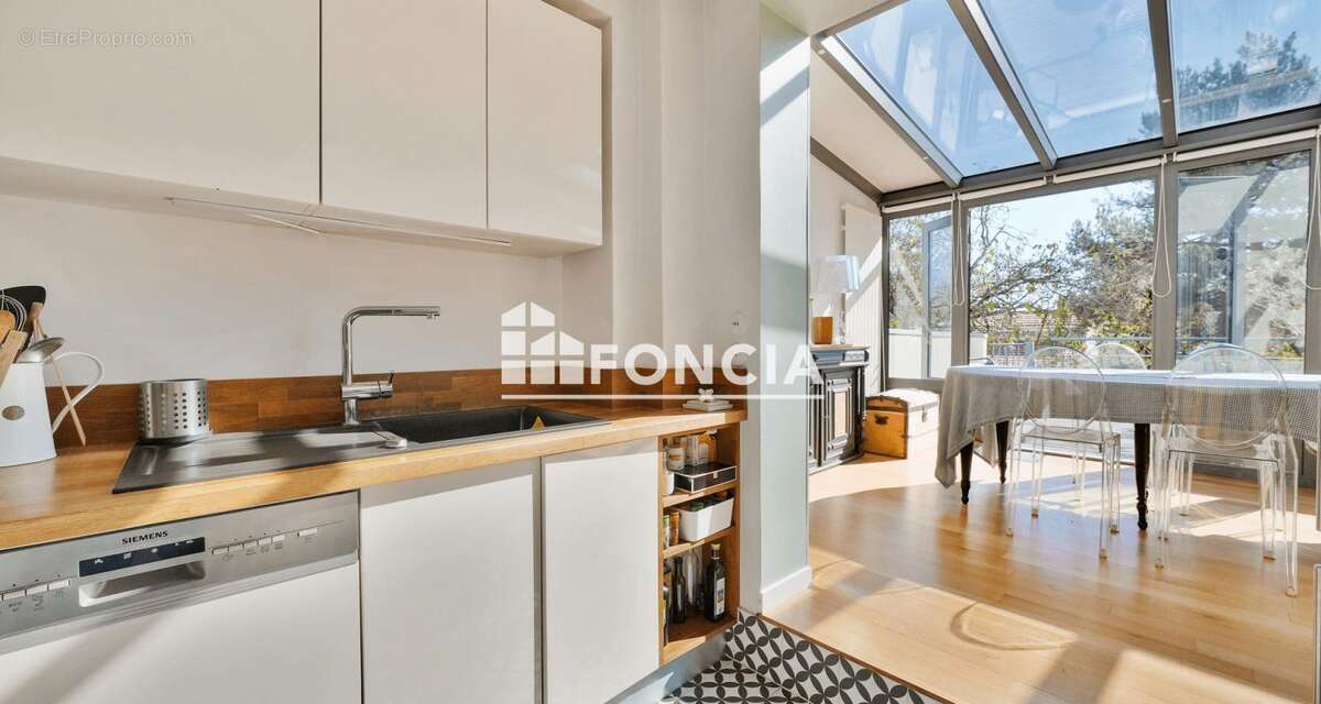 Maison à LE PLESSIS-ROBINSON