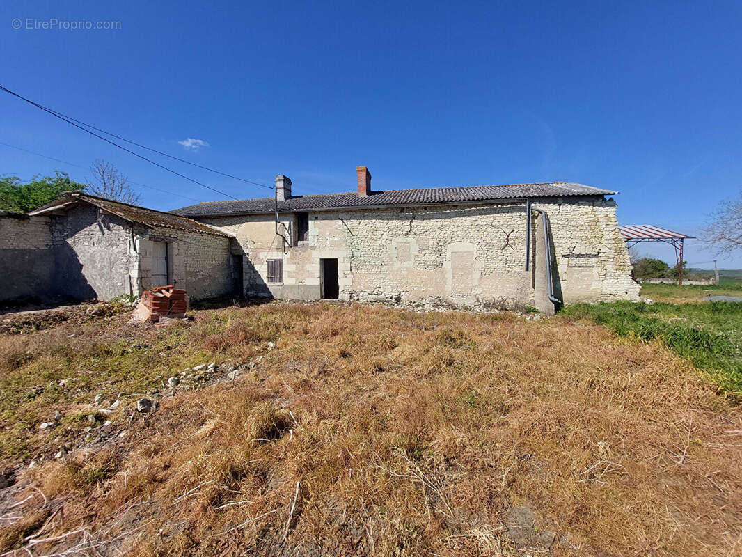 Maison à SAIRES