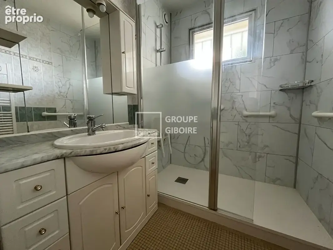 A vendre - groupe giboire - appartement t4 de 90.5 m² - nantes rond-point de paris - photo 9