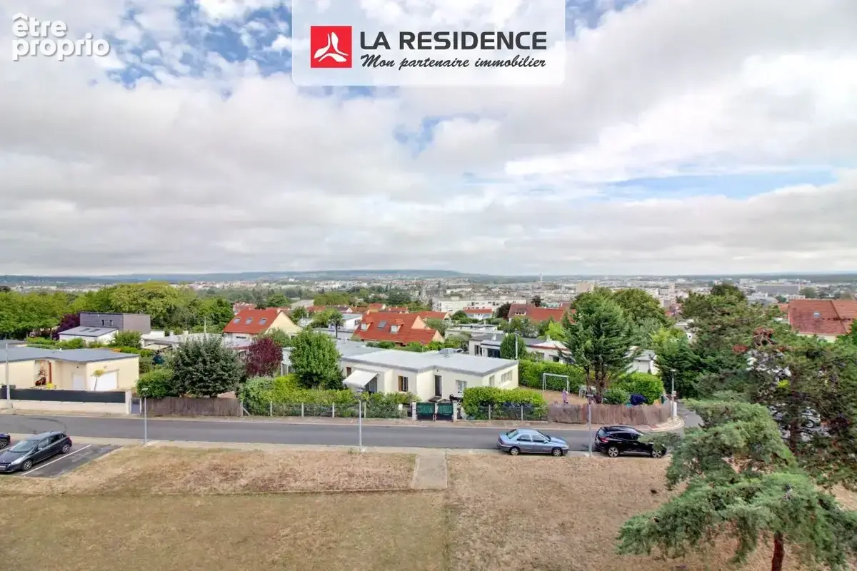 Appartement 4 pièces 64 m² à vendre à Poissy (78300) - photo 3