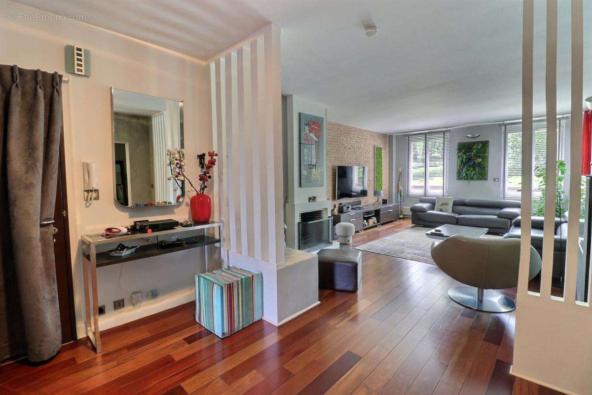 Appartement à LOUVECIENNES