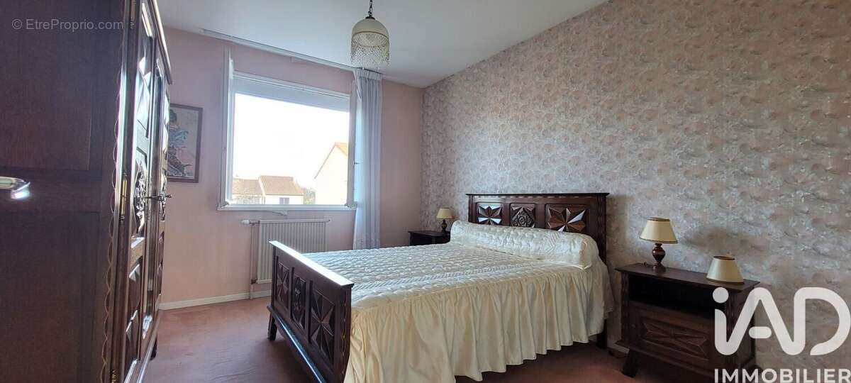 Maison 183 m² à Thouars  - photo 6