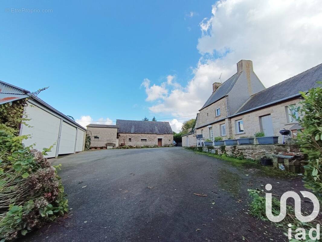 Photo 1 - Maison à SAINT-CONNAN