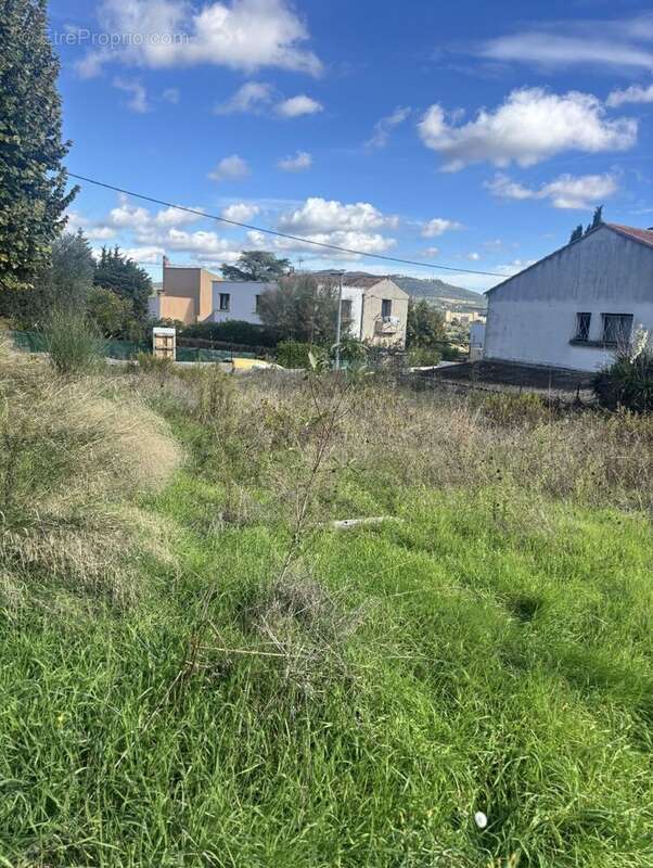 Terrain à LES PENNES-MIRABEAU