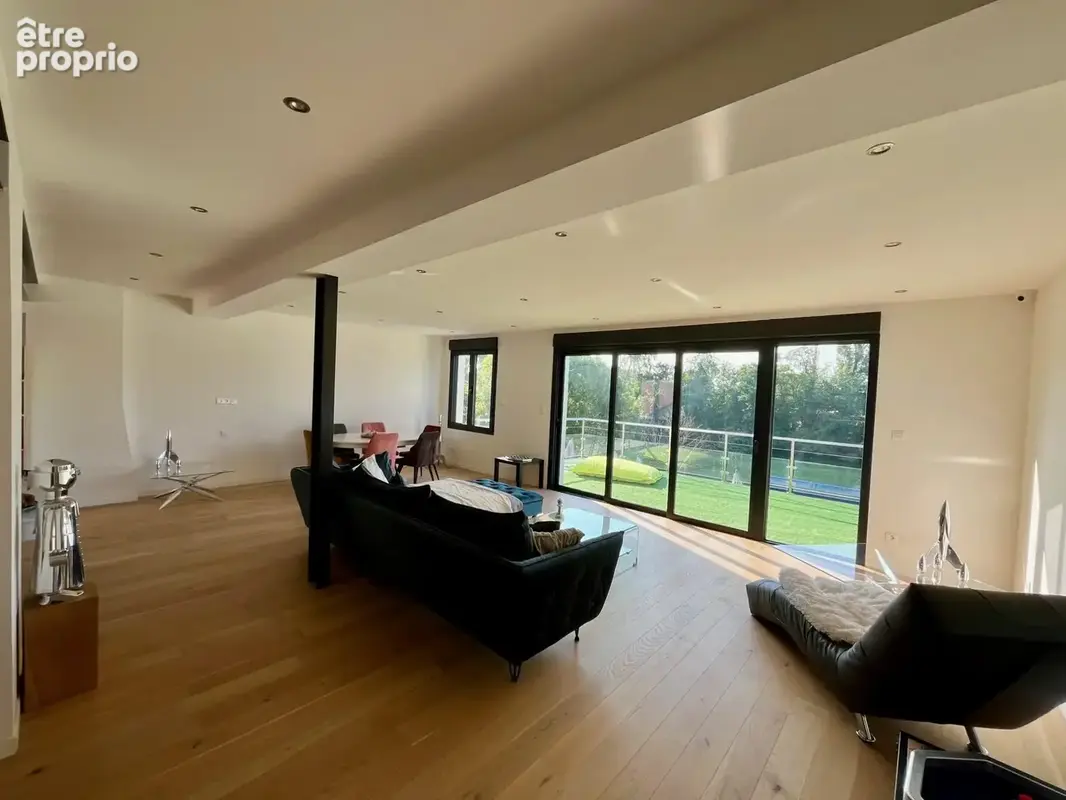 Appartement 5 pièces 153 m² à vendre à Saint-Hilaire-Saint-Mesmin (45160) - photo 1