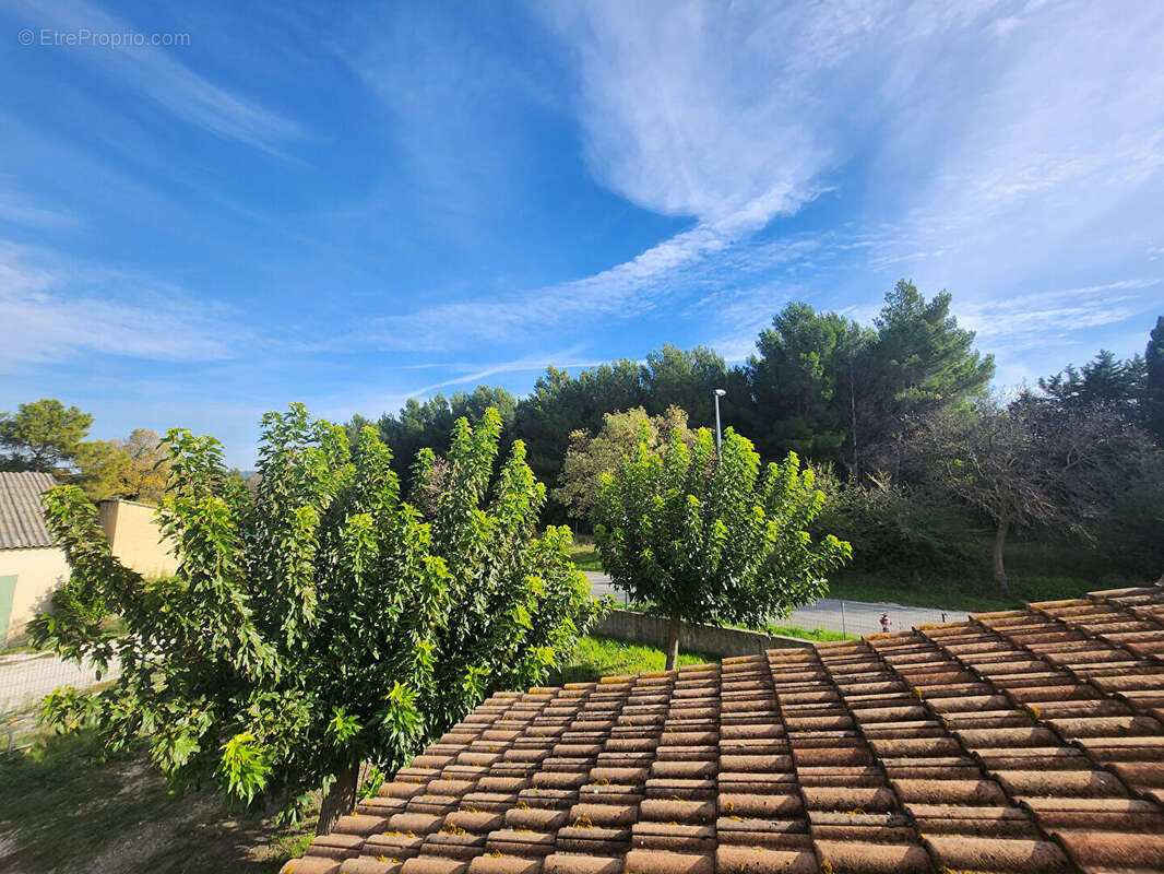 Maison à MORIERES-LES-AVIGNON