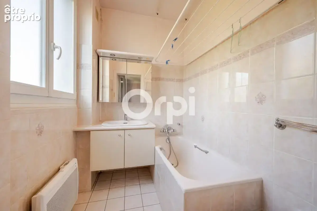 Appartement À Vendre - photo 11
