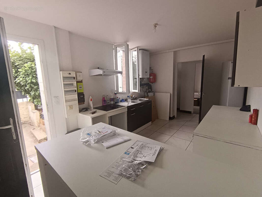 Maison à VILLENEUVE-SAINT-GERMAIN