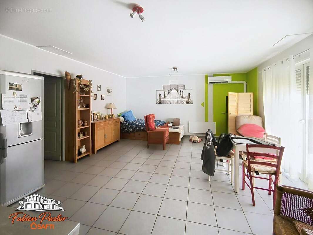 Photo 3