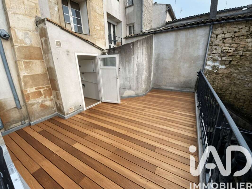 Appartement 62 m² à Saintes  - photo 4
