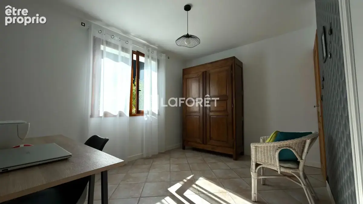 Maison familiale à vendre à Notre Dame des Millieres - Confort et tranquillité assurés - photo 13