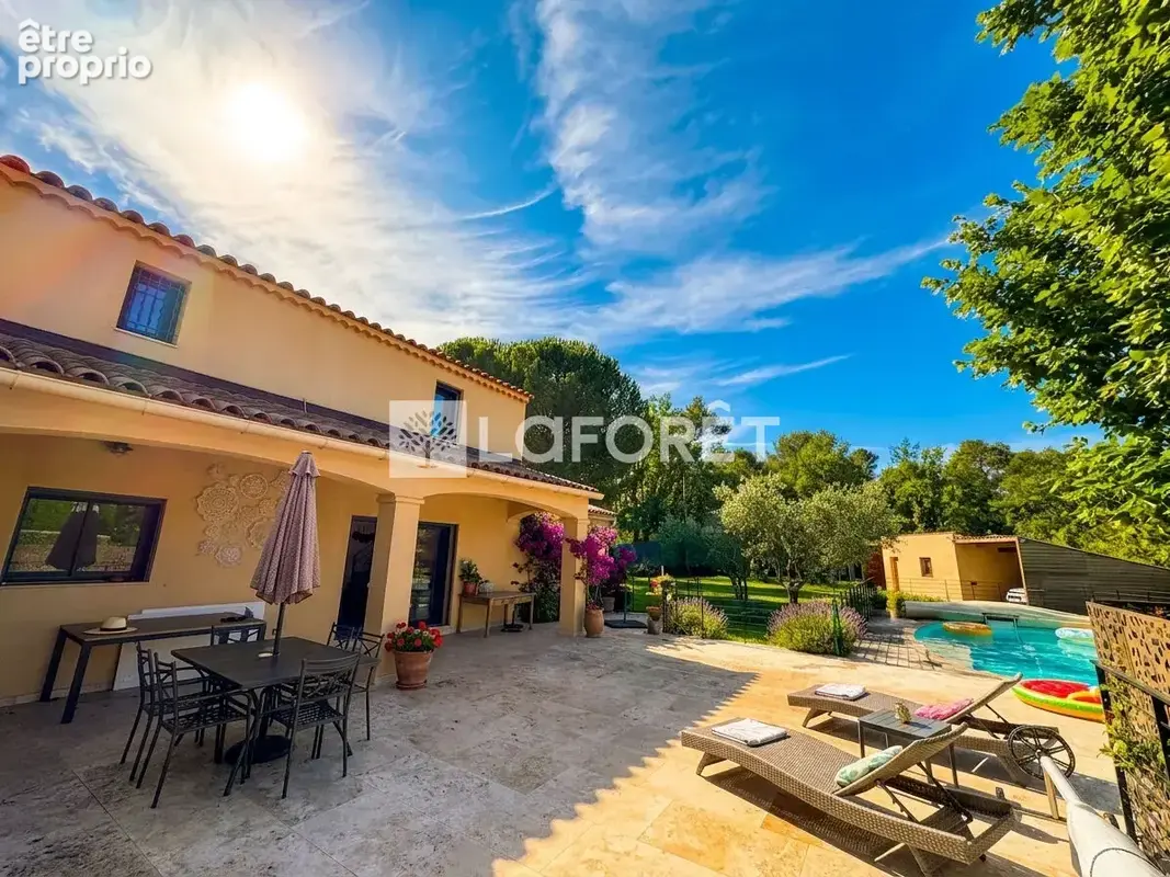 Villa avec piscine sur St-Maximin 170 m² 6 pièces - photo 3