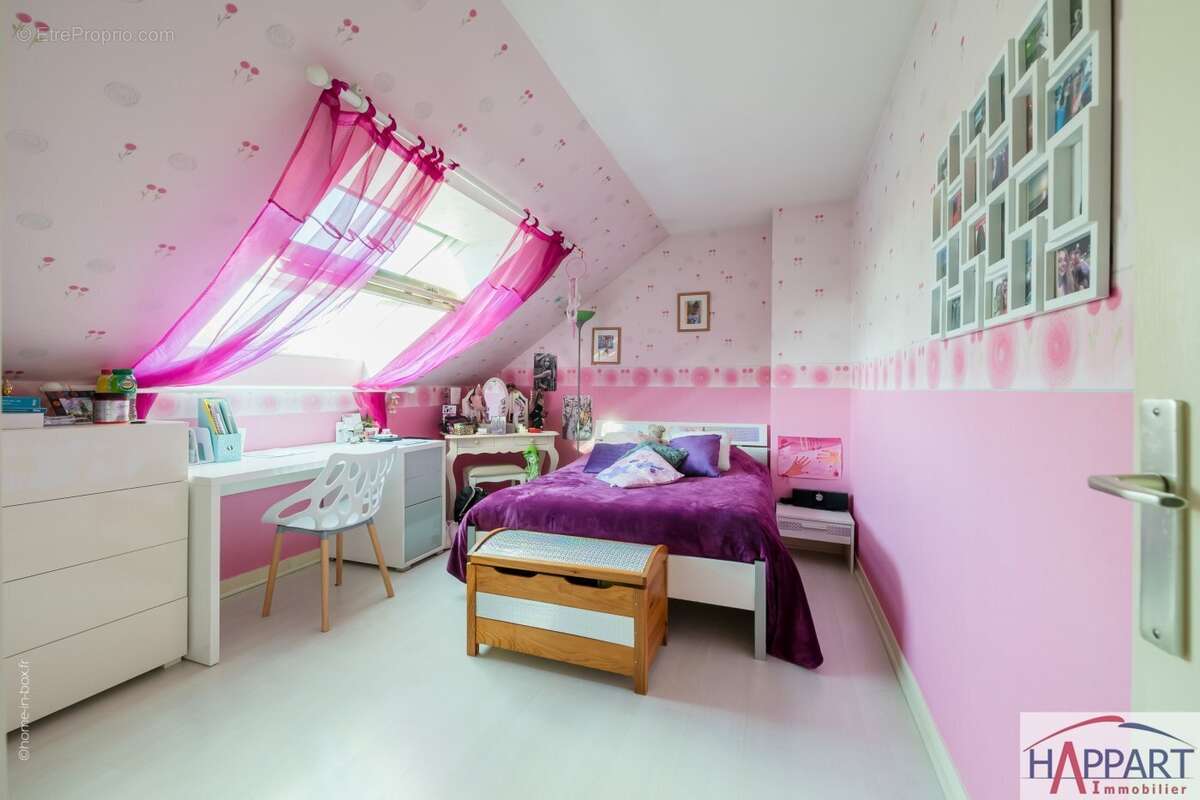 Maison 200 m² à Saint-Germain-Les-Corbeil  - photo 8