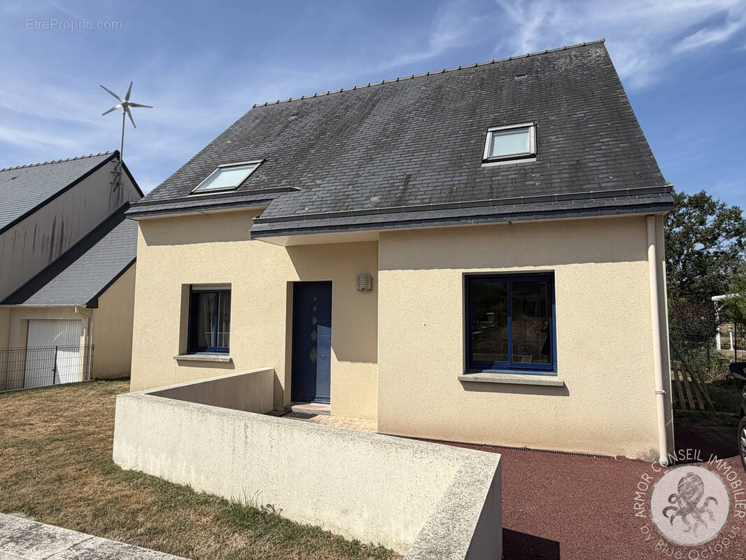 Maison à SAINT-LORMEL