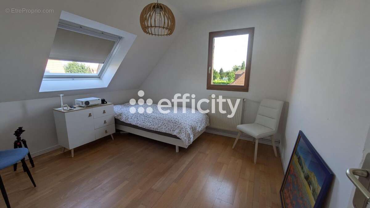 Maison à GONDECOURT