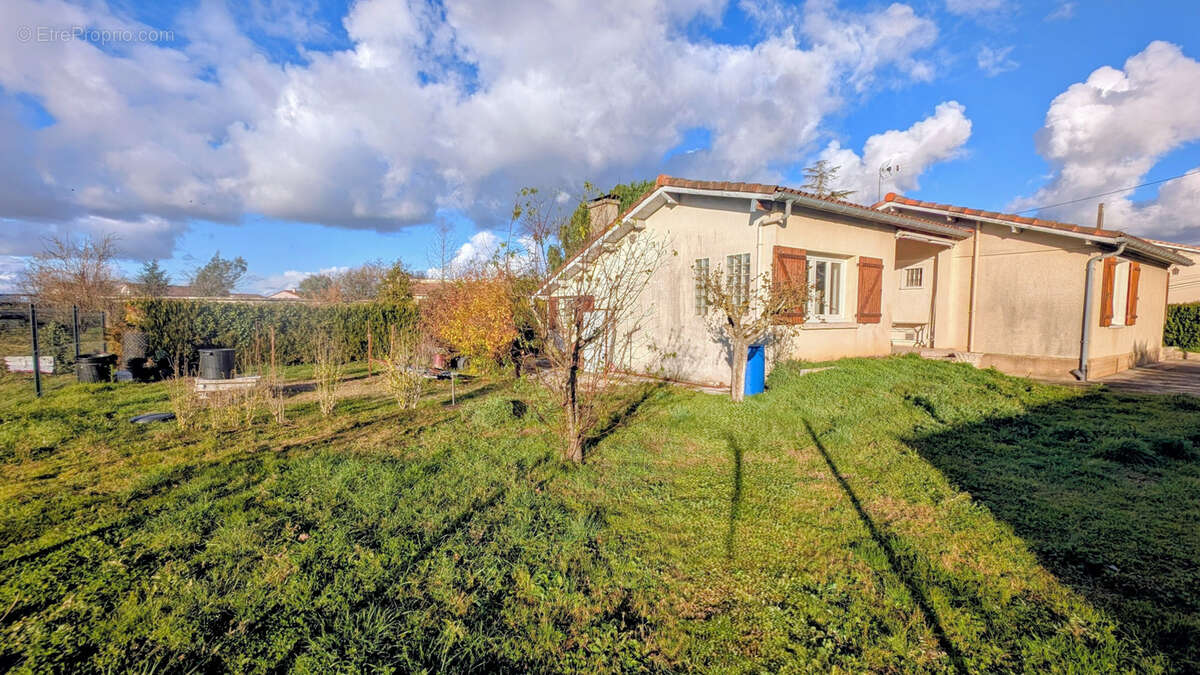 Maison à MONDONVILLE