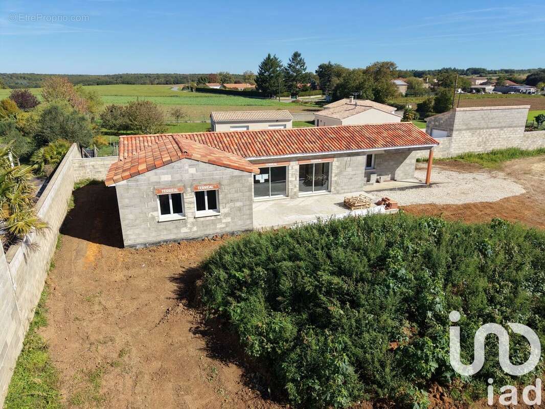 Photo 4 - Maison à AGRIS