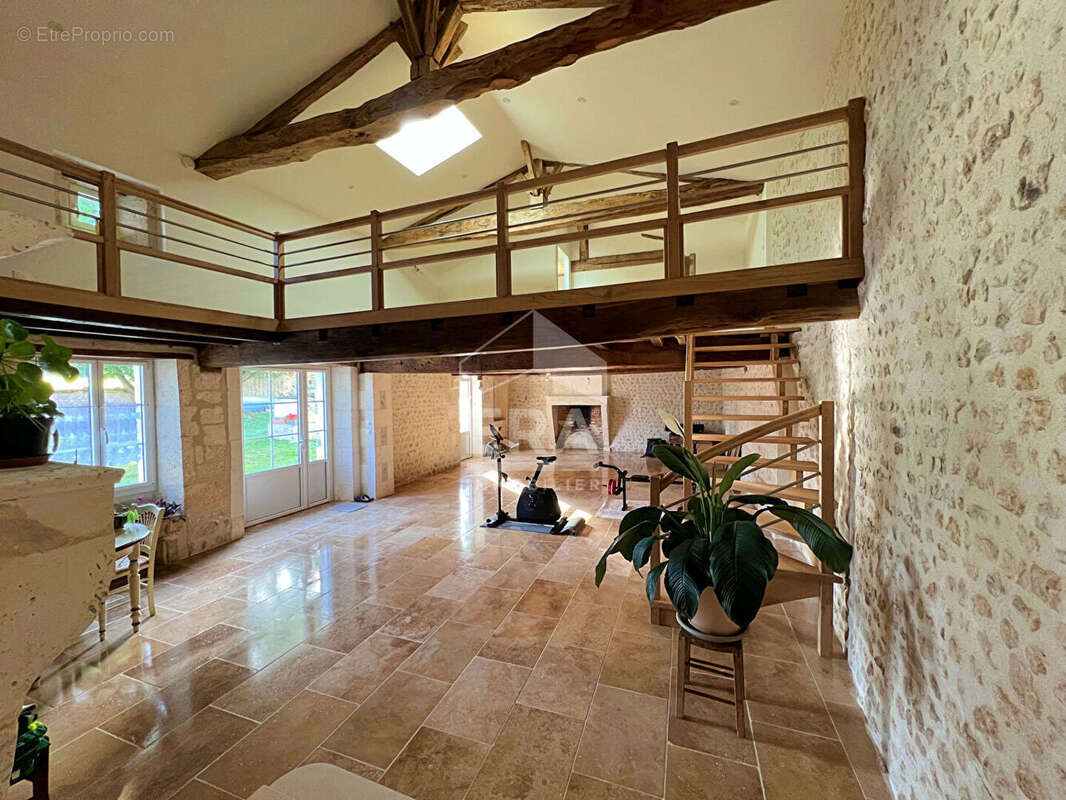 Maison à BECHERESSE