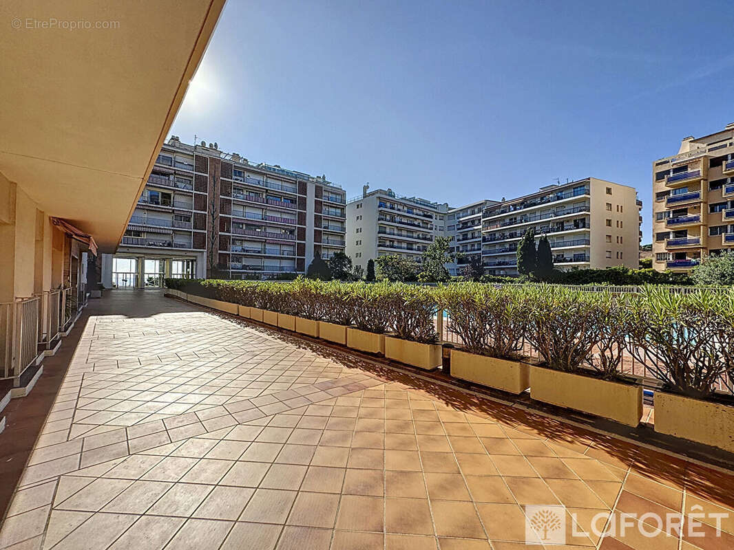 Appartement à ROQUEBRUNE-CAP-MARTIN