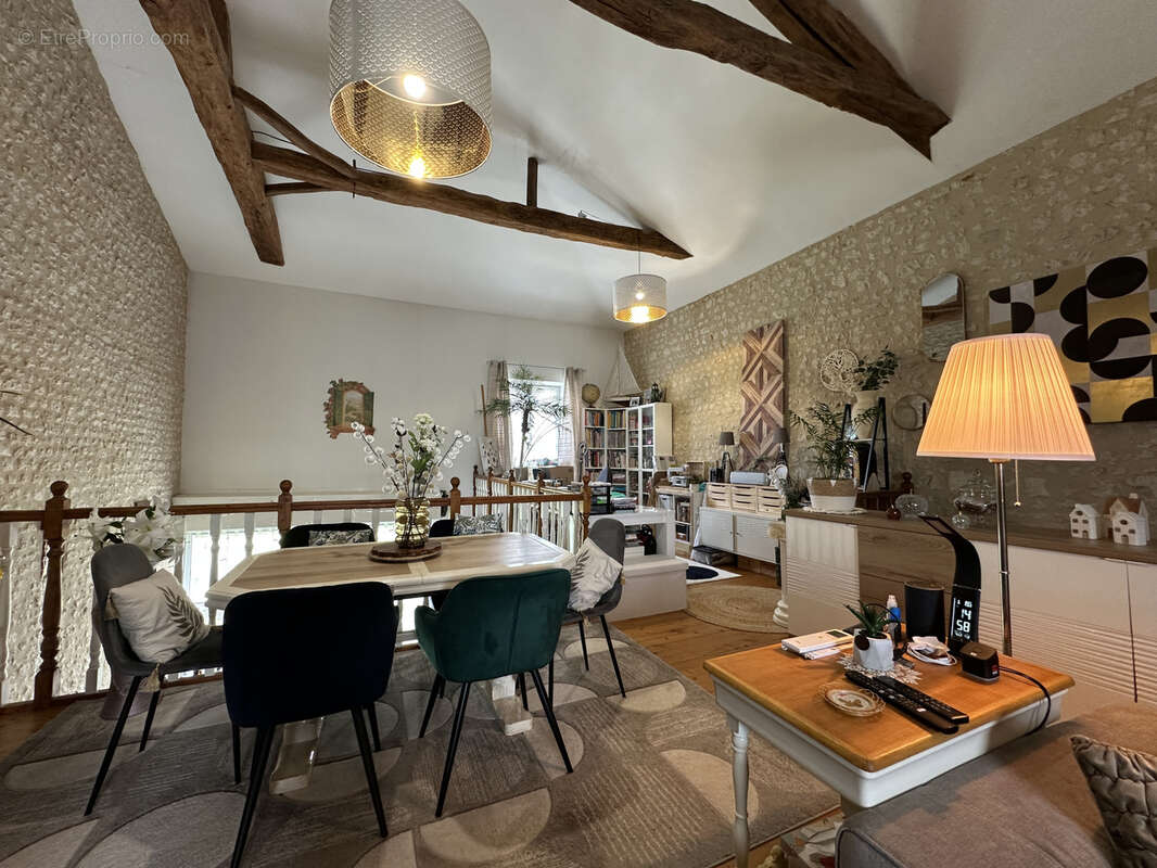 Maison à CHALLIGNAC