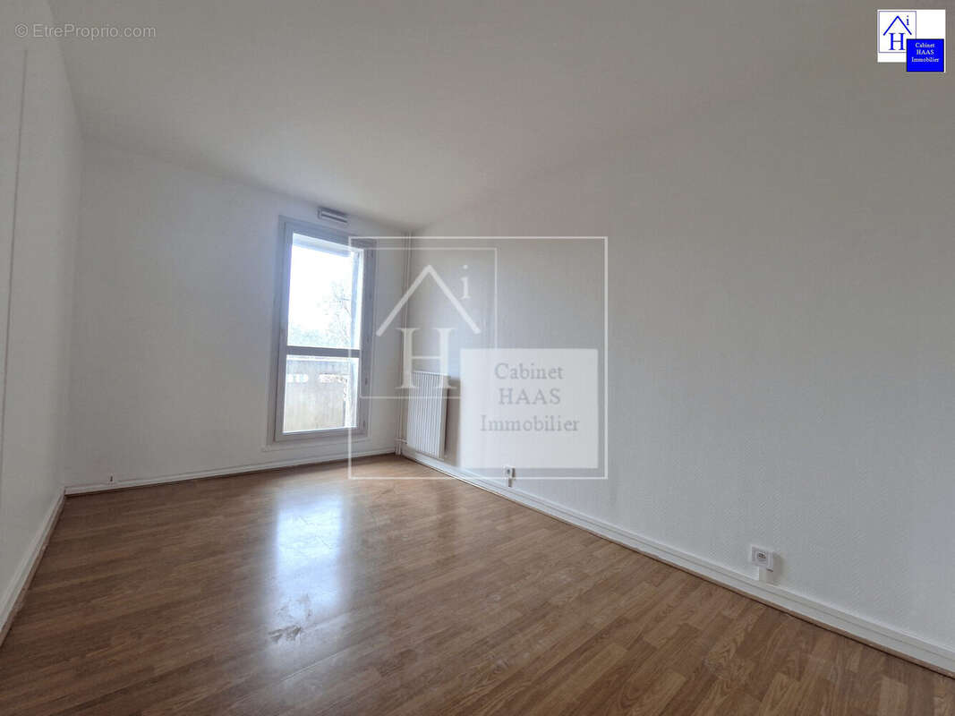 Chambre 3 - Appartement à MAISONS-ALFORT